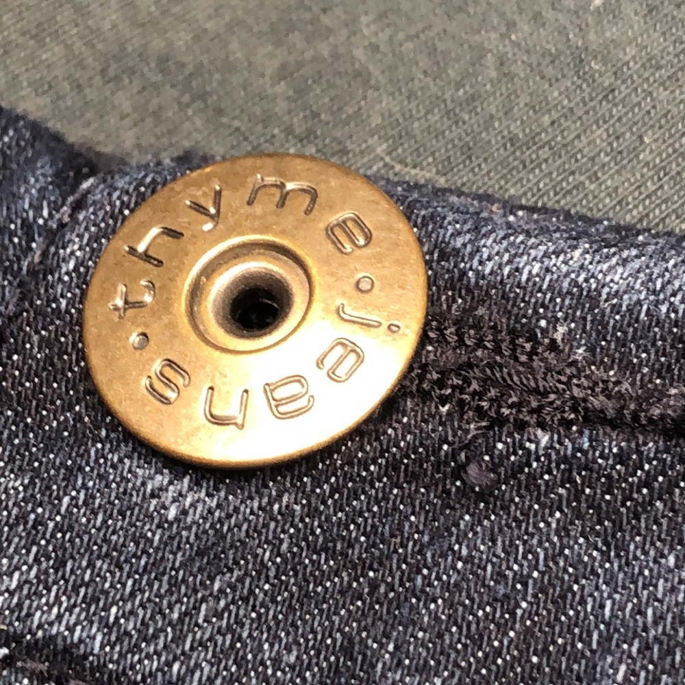 MATERNITY THYME LOW RISE DARKWASH CAPRIS ⭐ - Picture 7 of 14